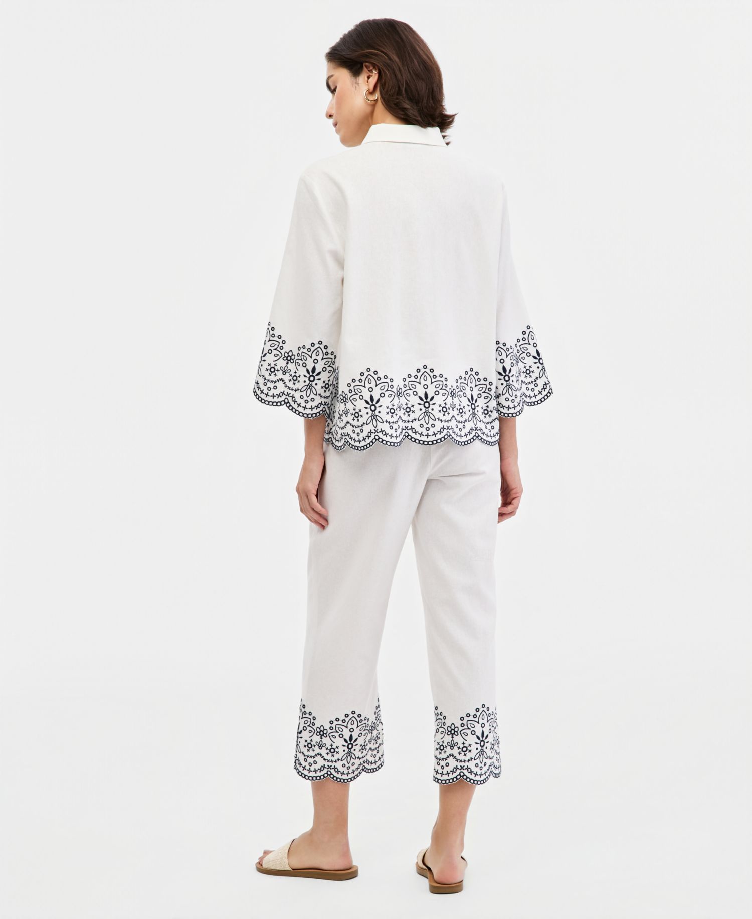 Women's Embroidered Cropped Linen-Blend Pull-On Pants