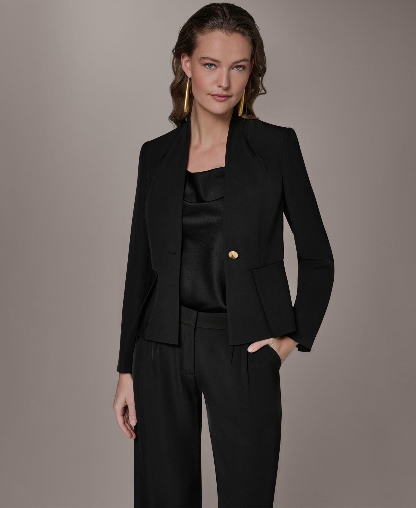 Женский пиджак Donna Karan New York Petite Collarless One Button Blazer, цвет: Чёрный — фото 5