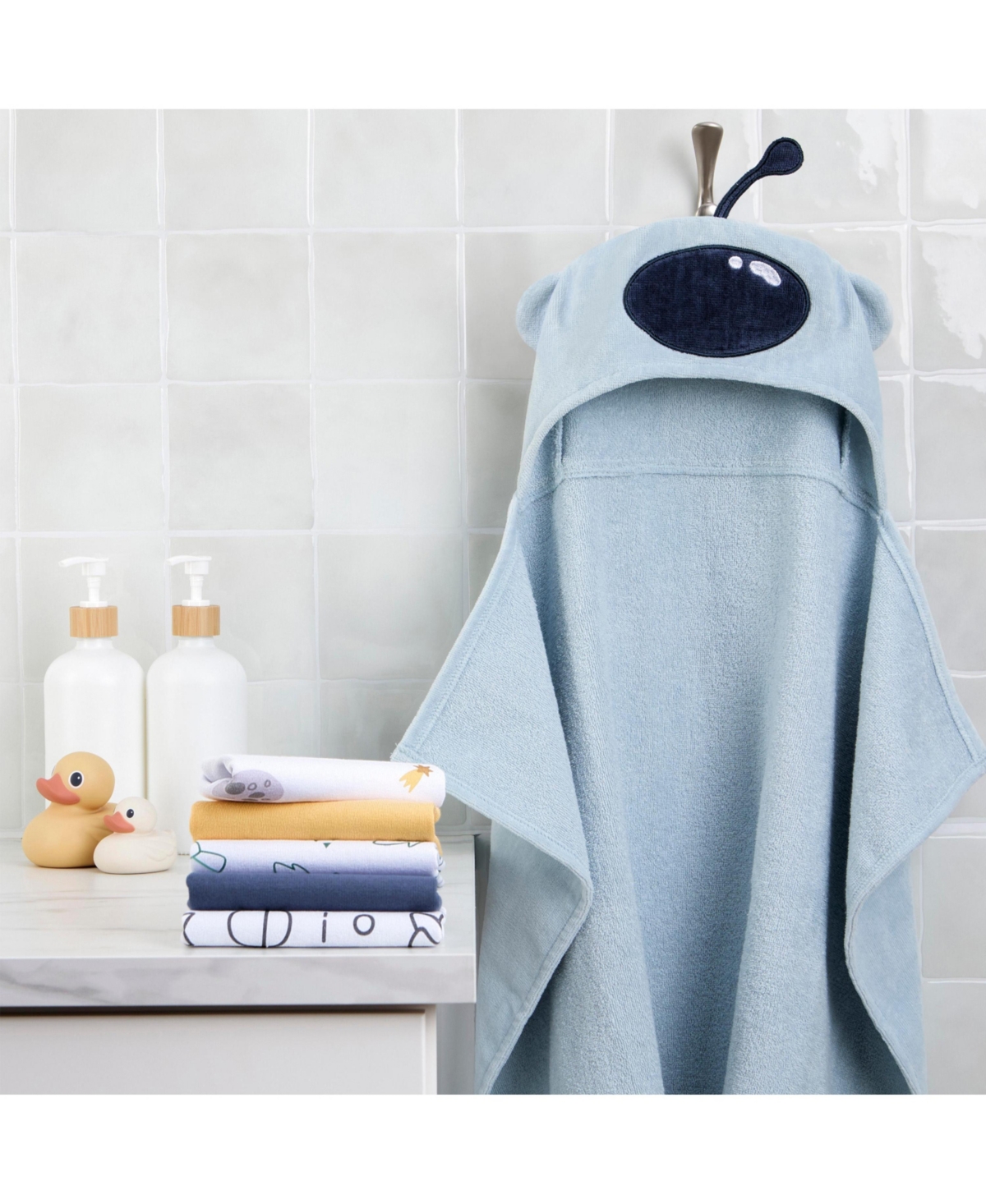 Evolur Baby 6-Piece Gift Set – Hooded Towel & 5 Wash Cloths (Newborn Bath Set, Themed Prints)