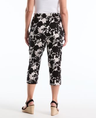 Plus Size Floral Riveted Vent Printed Capri Pants
