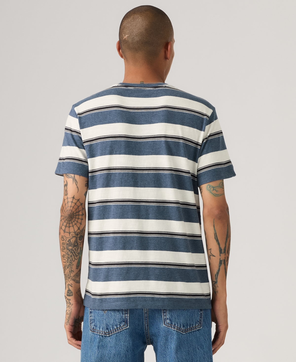 Levi's Men's Classic Pocket Short Sleeve Crewneck T-shirt