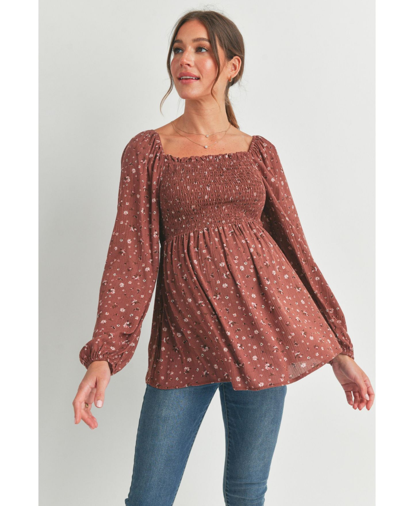 Женская блузка Hello Miz Maternity Smocked Square-Neck Floral Blouse — фото 1