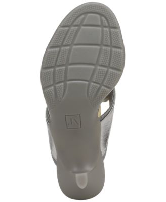 x June Ambrose Women's Ravyn Slip-On Thong Sandals