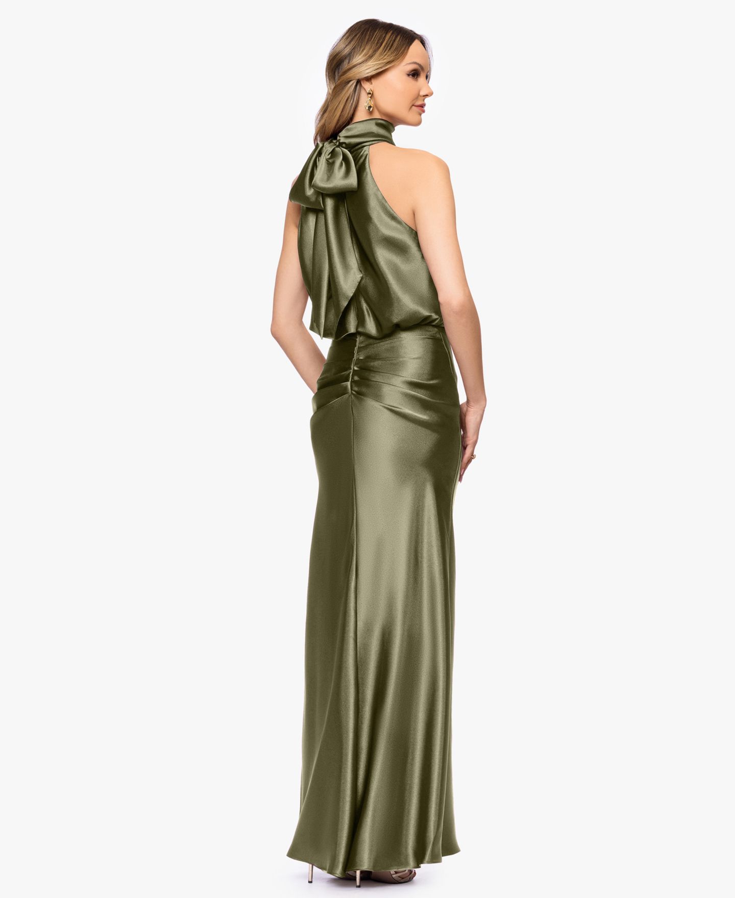 Женские платья Betsy & Adam Sleeveless Mock Neck Ball Gown, цвет: Оливковый — фото 4
