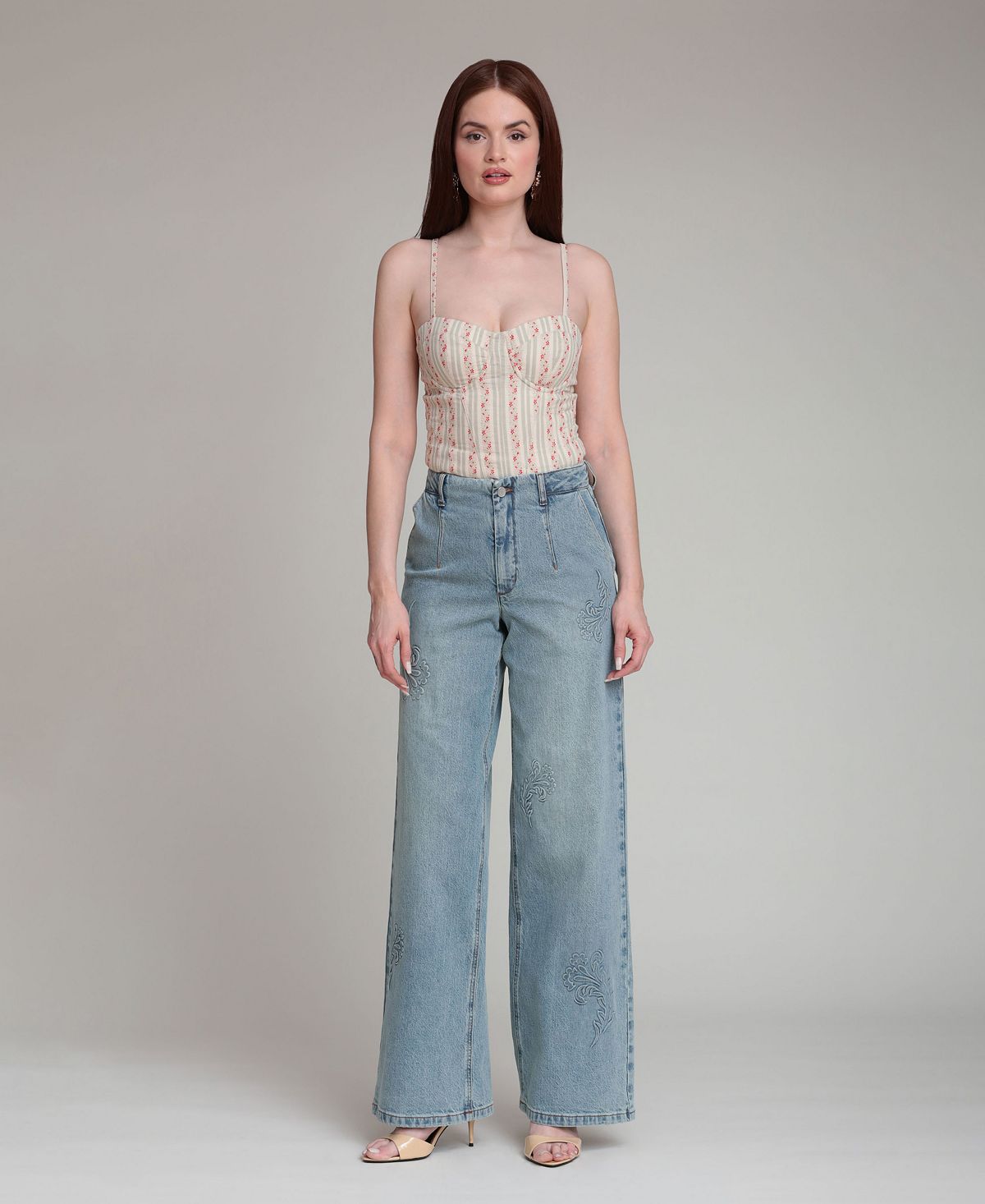 Avec Les Filles Women's Mid-Rise High Curve Jeans view 6 — MAYCSS fashion products