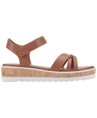 Women's Gyllie Flat Platform Sandals
