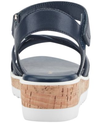 Women's Gyllie Flat Platform Sandals