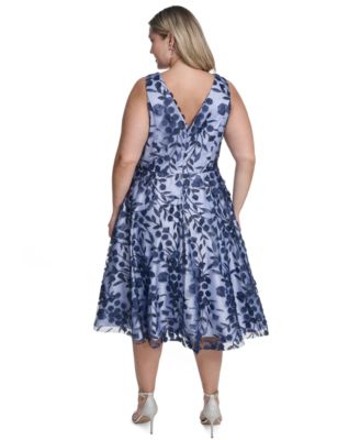 Plus Size Sleeveless V-Neck Midi Dress
