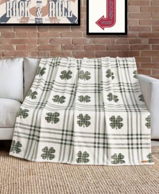 Clovers Plush Throw, 50" x 70"