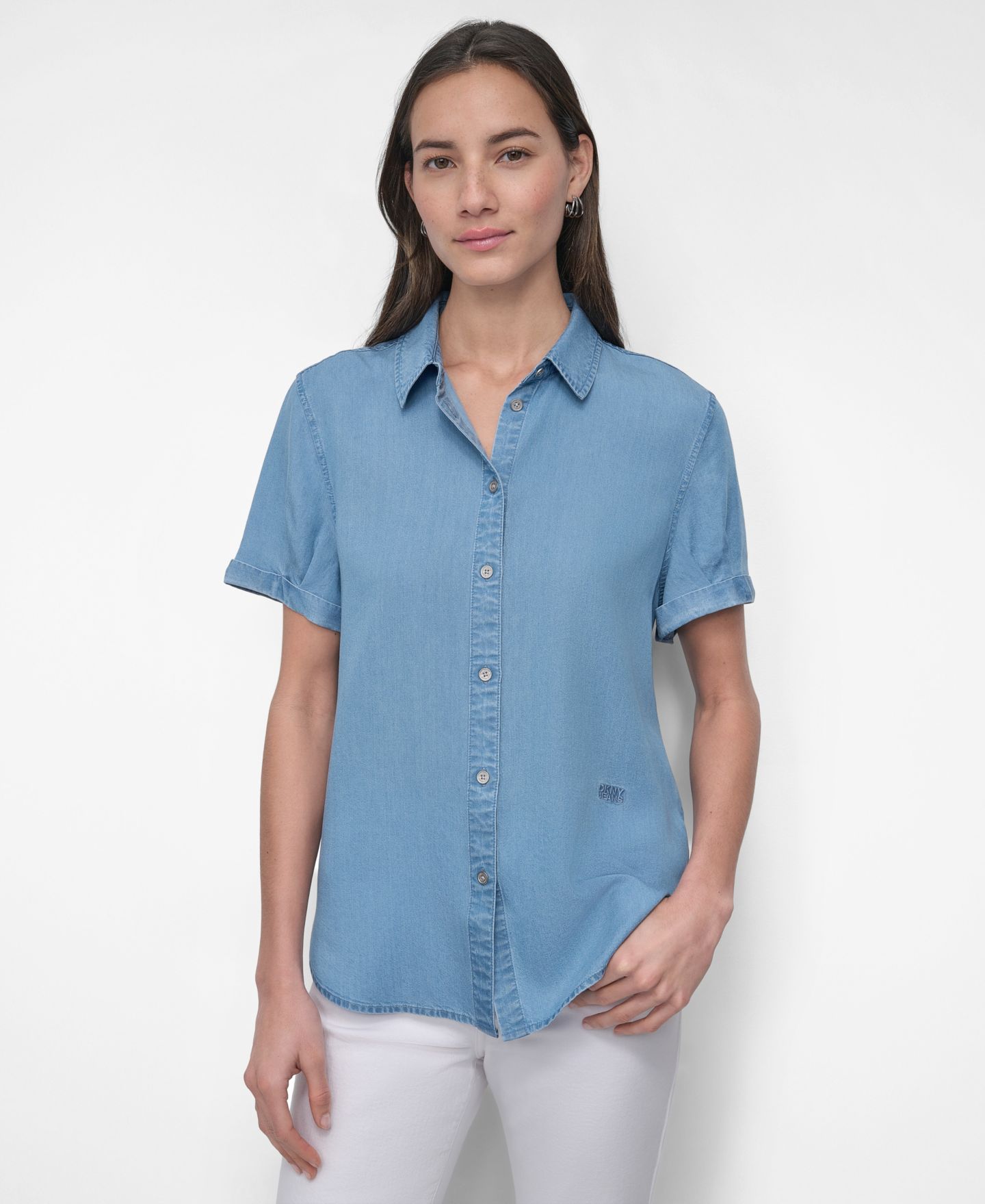 Женская рубашка DKNY Jeans Print Rolled Short-Sleeve Shirt, цвет: Шамбре — фото 1