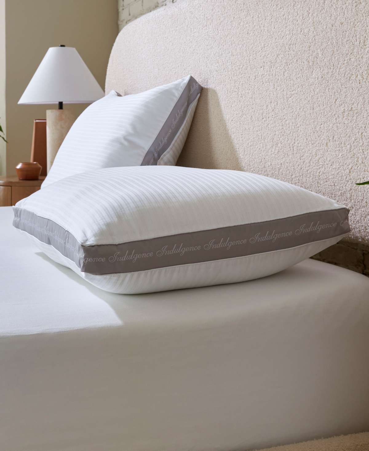 Indulgence by Isotonic 500-thread-count 100% Cotton Cover Side Sleeper Pillow