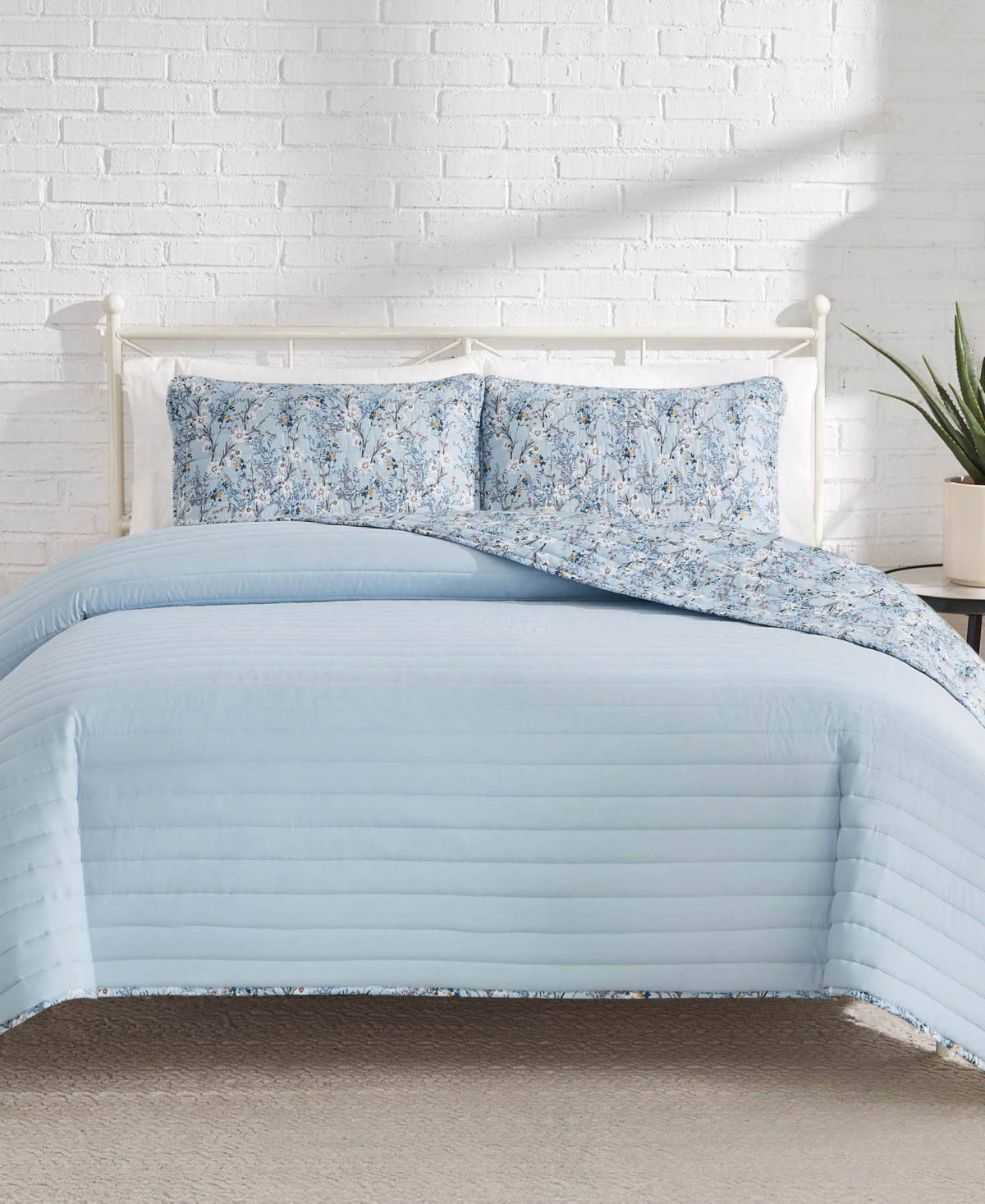 Lucky Brand Soft Floral Reversible Design 3-Pc Quilt Set