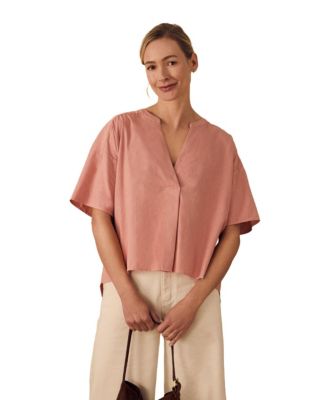 Women's Short Sleeve V-Neck Dipped Hem Blouse