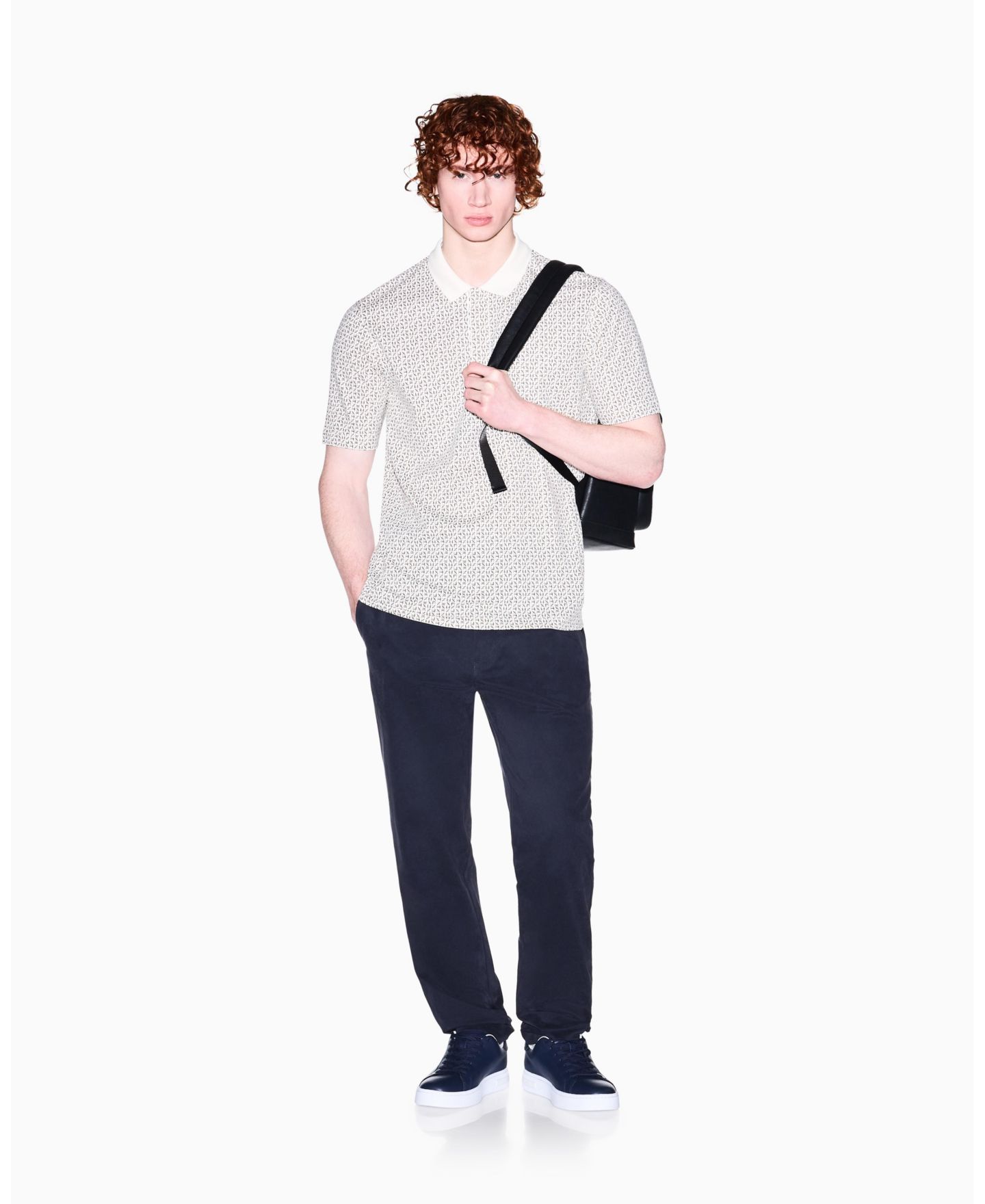 Мужское поло A|X Armani Exchange Pique Allover Logo Print Polo Shirt, цвет: Кремовый с принтом — фото 4
