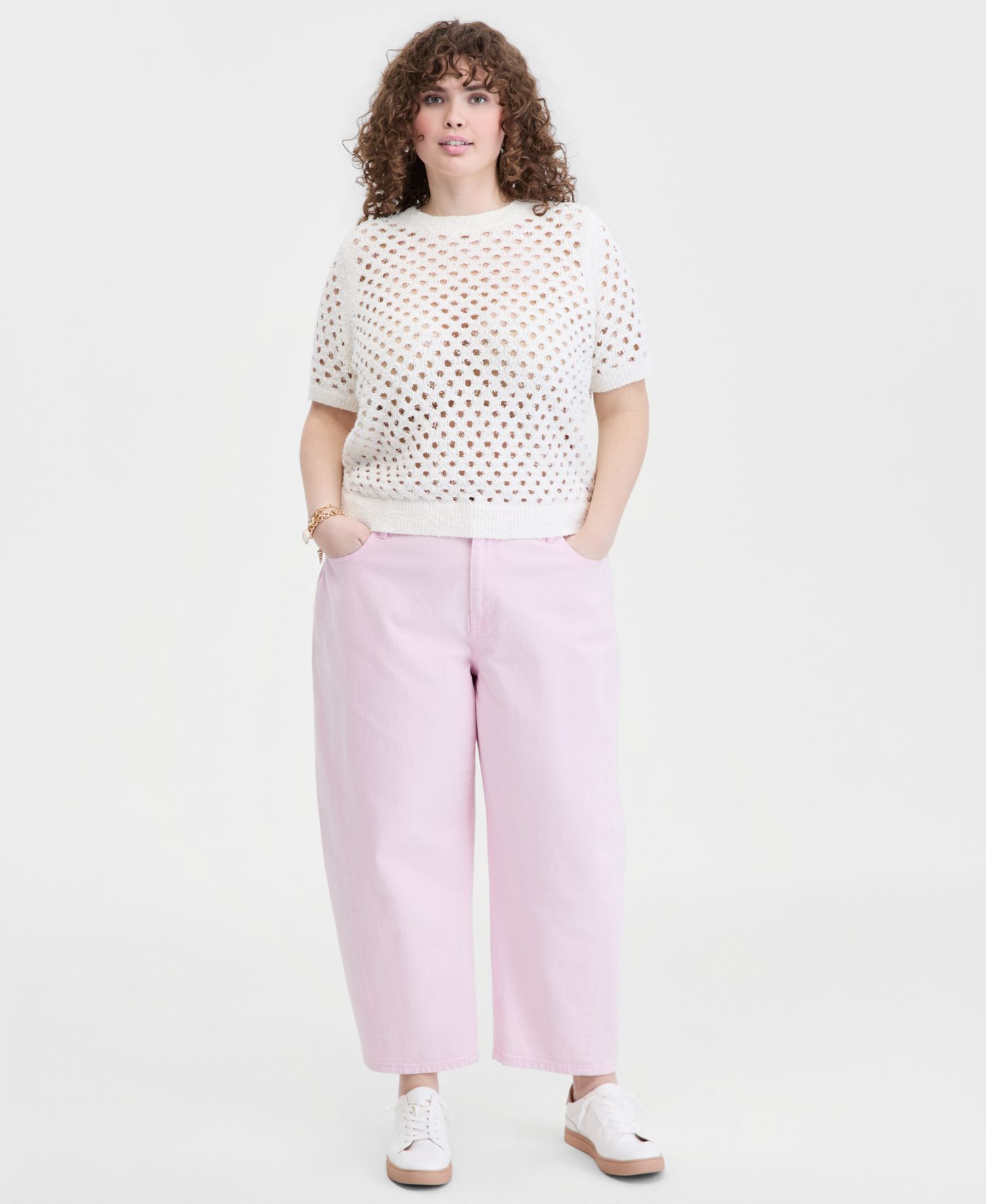 Trendy Plus Size Cropped Barrel-Leg Jeans