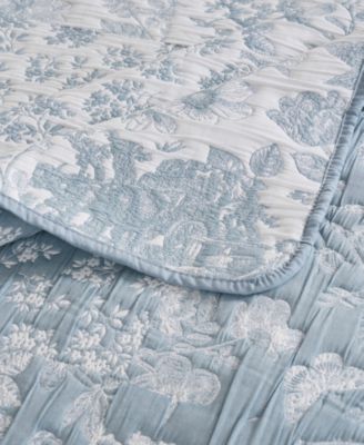 Patchwork Toile Reversible Matelass&eacute; Throw, 50" x 60"