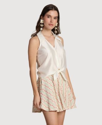 Women's Sleeveless Button-Front Collared Top