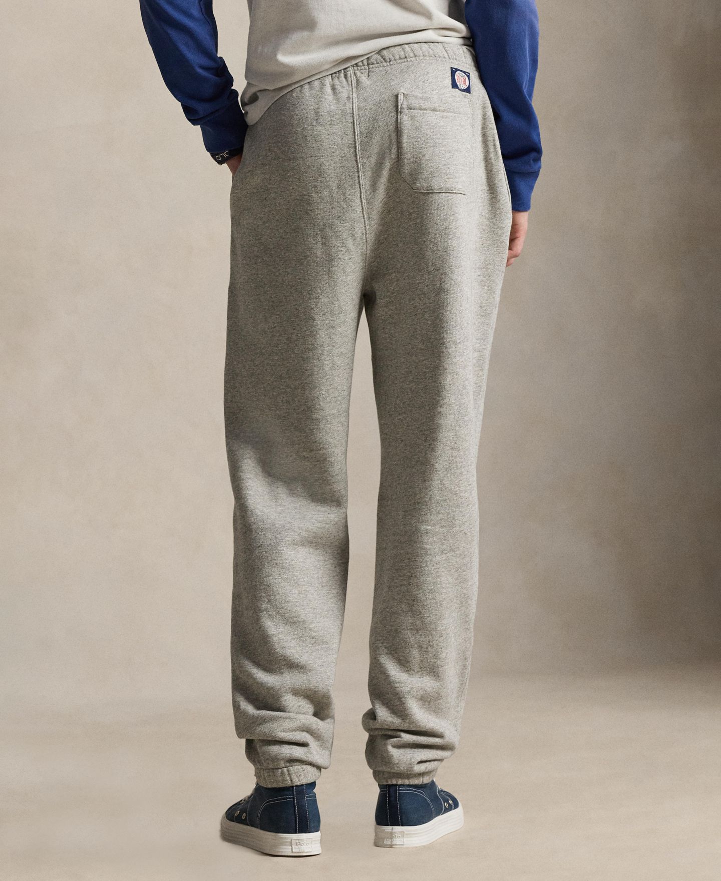 Мужские брюки Polo Ralph Lauren Logo Patch Sweatpants, цвет: Меланжевый — фото 8