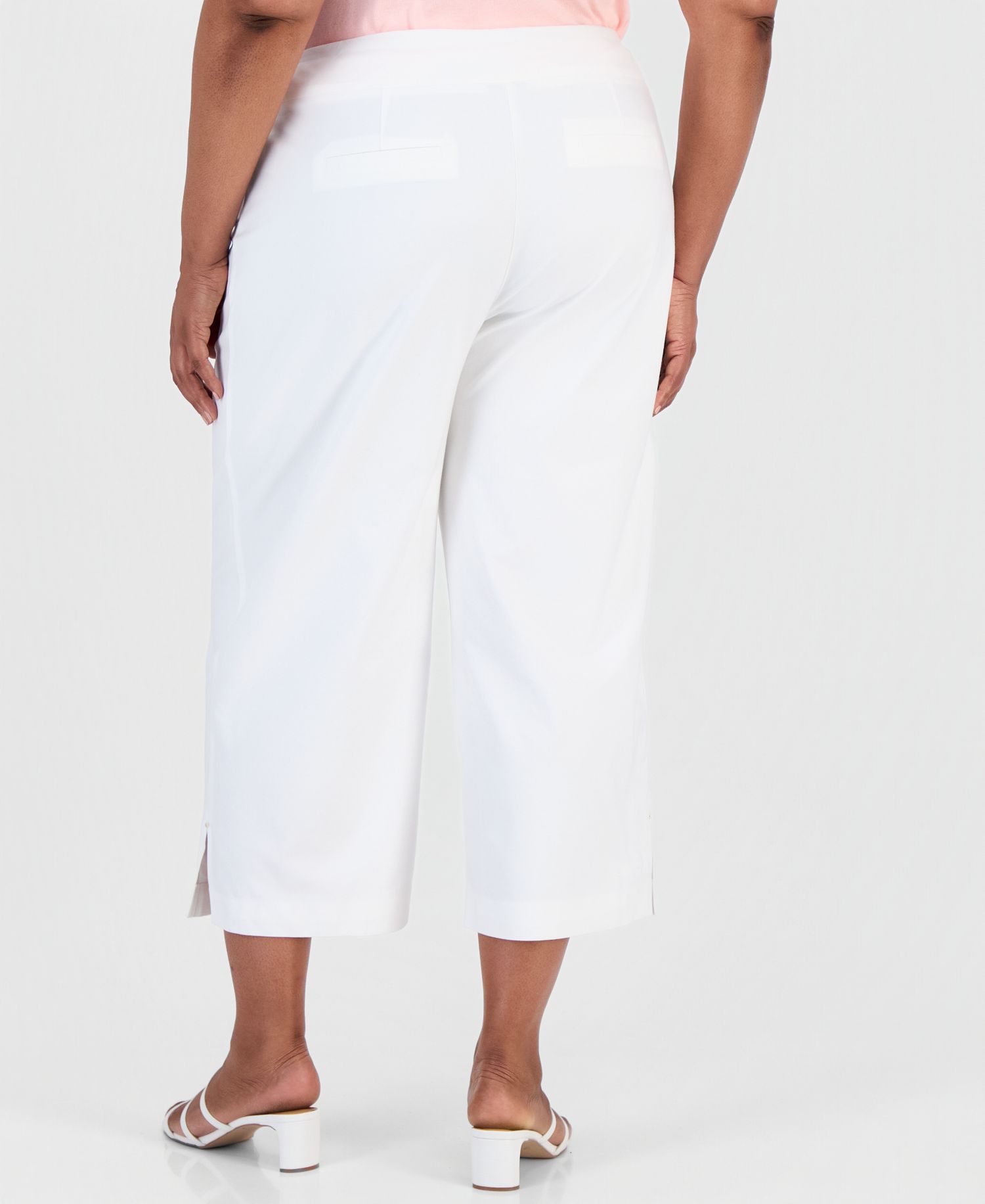 Plus Size Pull-On Wide-Leg Capri Pants