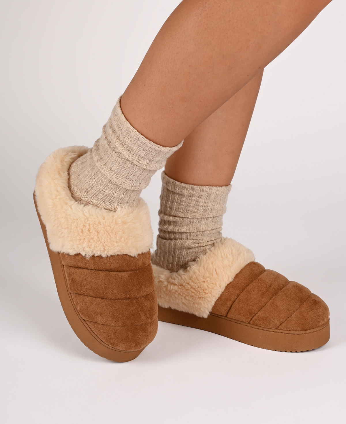 Journee Collection Women's Blair Quilted Round Toe Cushioned Clog Slippers