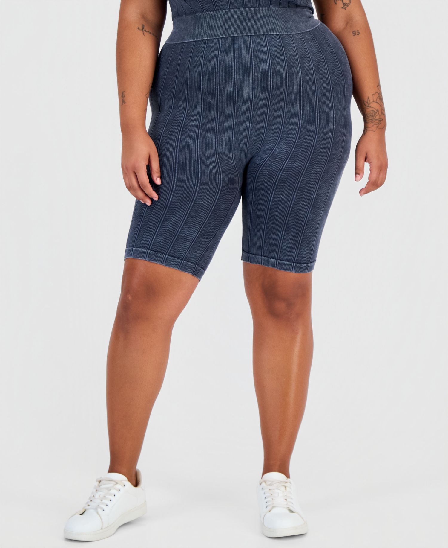 Trendy Plus Seamless Ribbed Pull-On Shorts