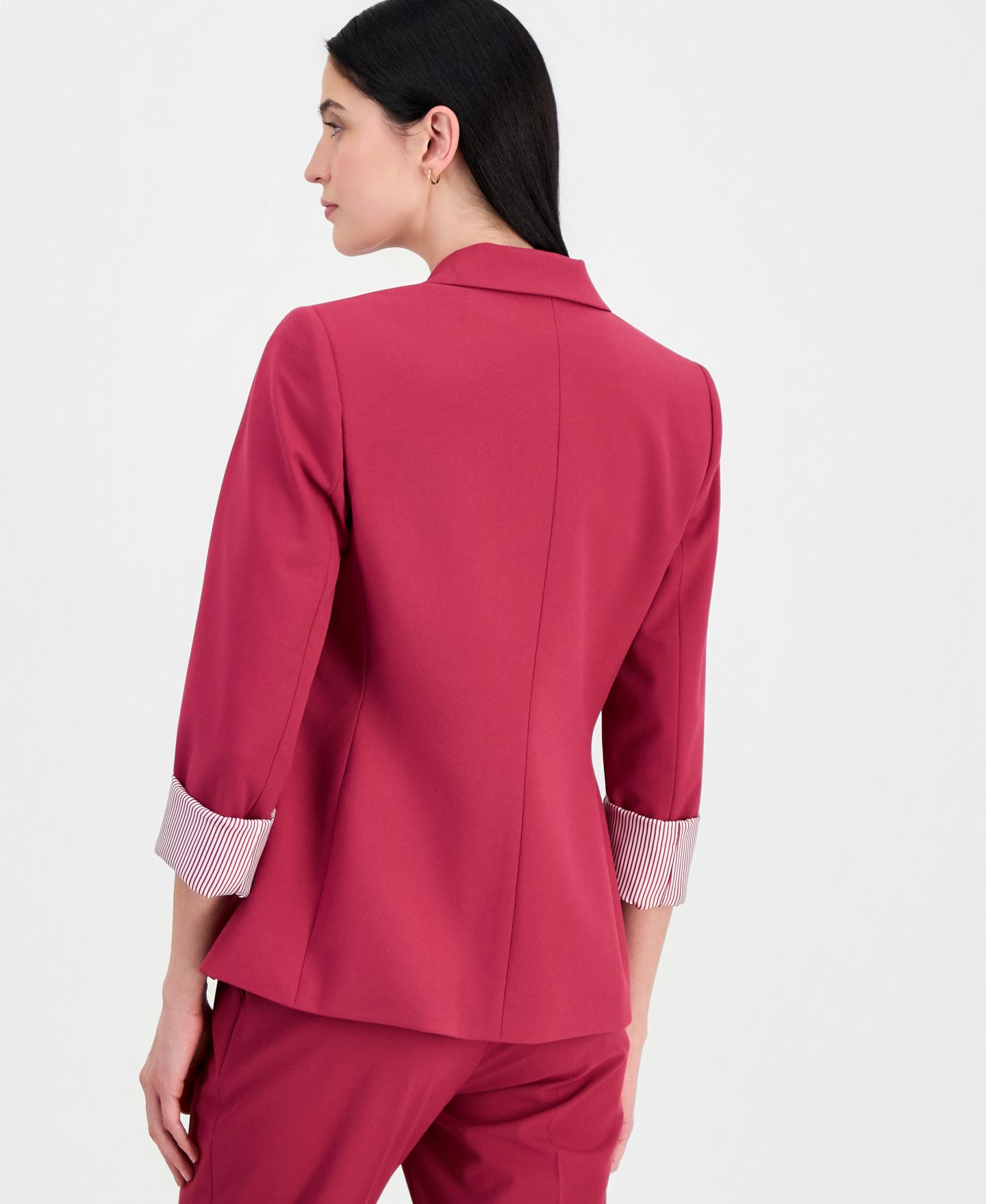 Женский пиджак Tahari ASL Two-Button Peak-Lapel Blazer, цвет: Ягодный — фото 2