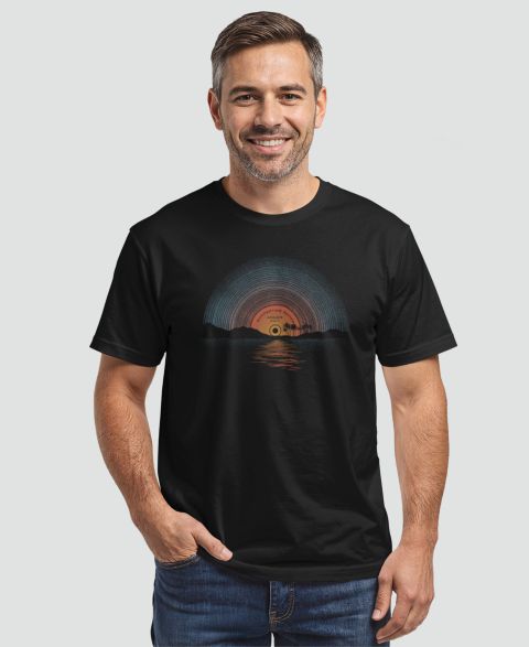 Мужская футболка Design By Humans Sound of Summer Short-Sleeve, цвет: Чёрный