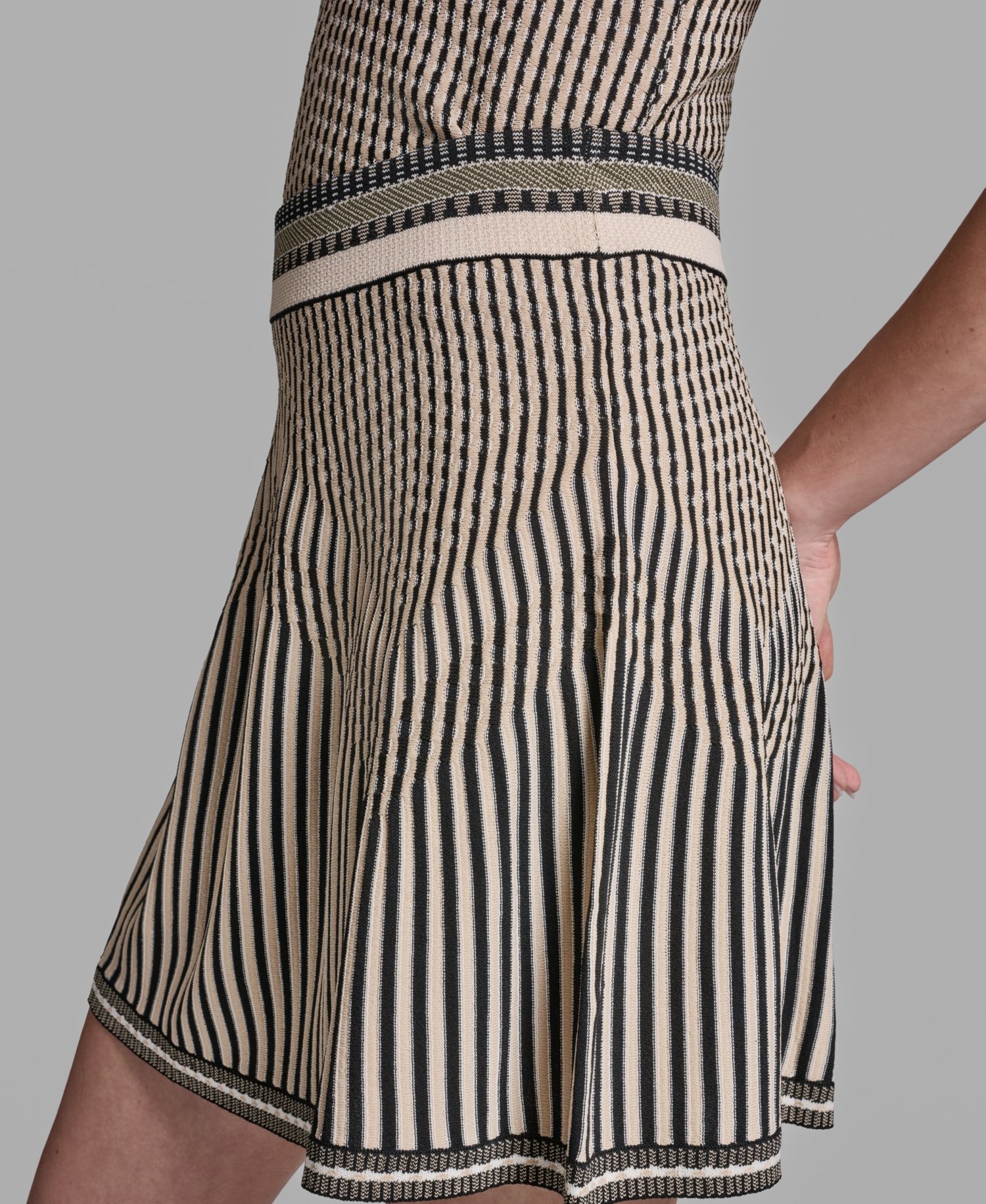 Women's Mix Pattern Sweater Skirt