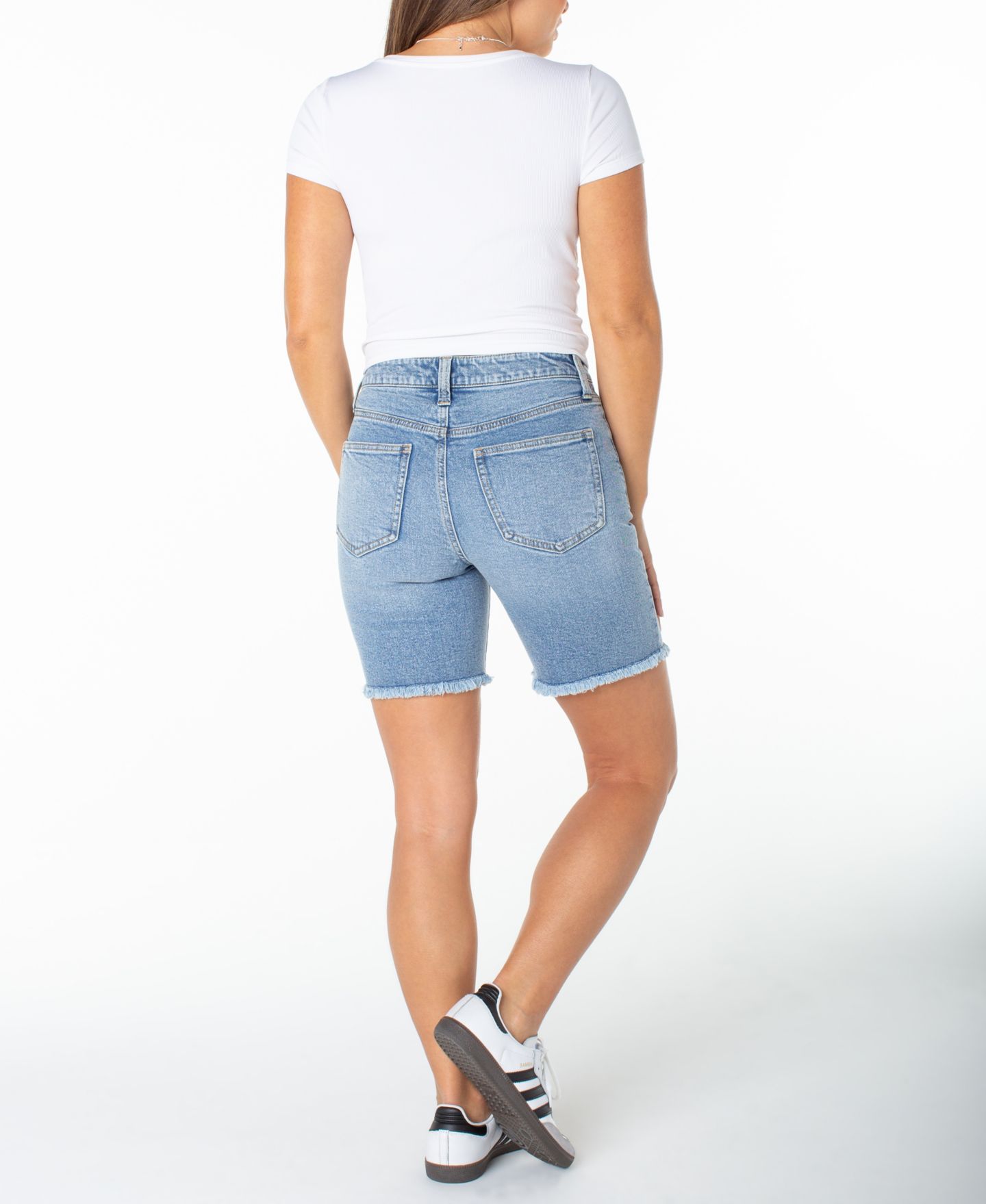 Женские шорты Celebrity Pink Juniors' Basic Bermuda Mid-Rise, цвет: Come Back — фото 4