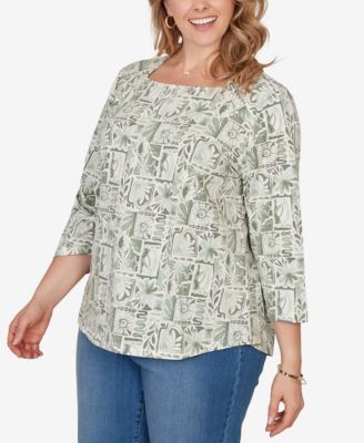 Plus Size Seashell Patchwork Knit Top