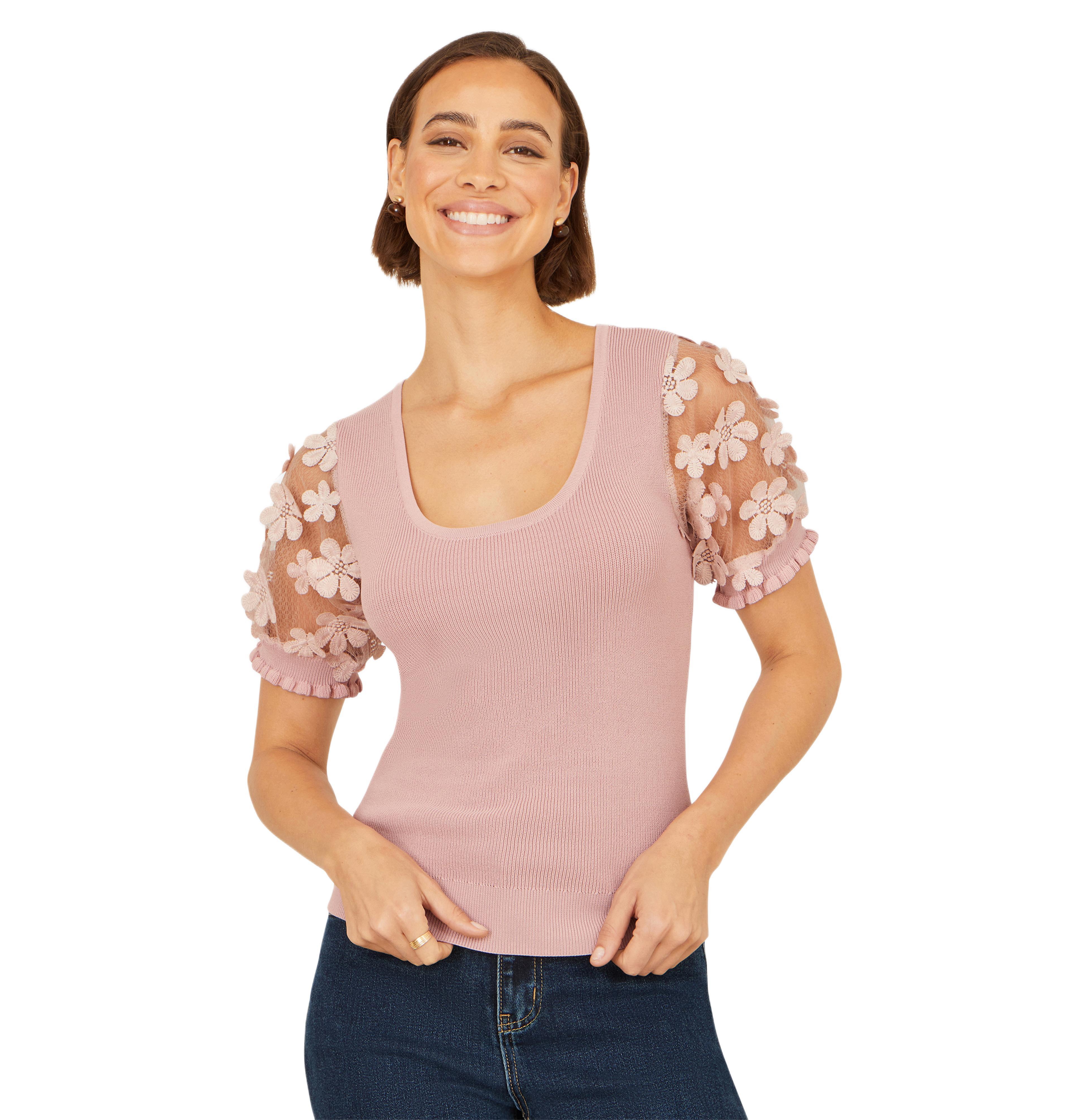 Yumi Women's Floral Applique Knitted Top