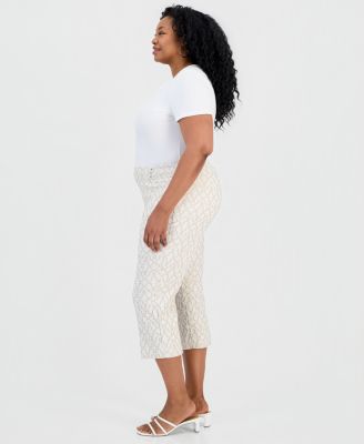 white dress capris plus size Love & Care Capris, – Chic Soul Walking the dog Plus Size White Capris |