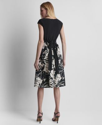 Women's Sleeveless V-Neck Fit and Flare Midi Dress