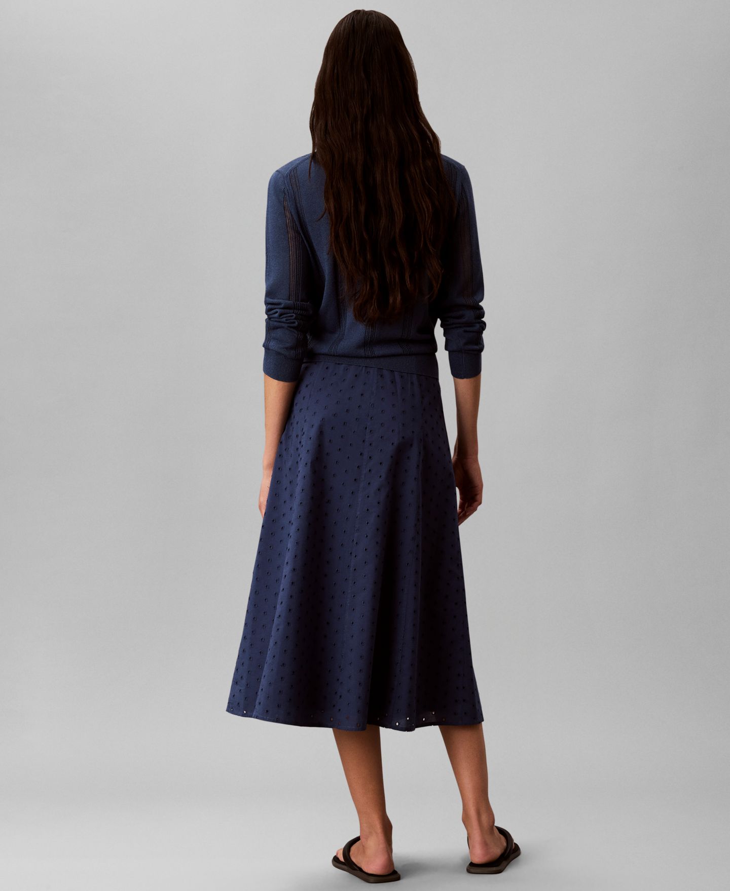 Женская юбка Calvin Klein Classic Fit Pull-On Midi, цвет: Тёмный джинсовый — фото 4