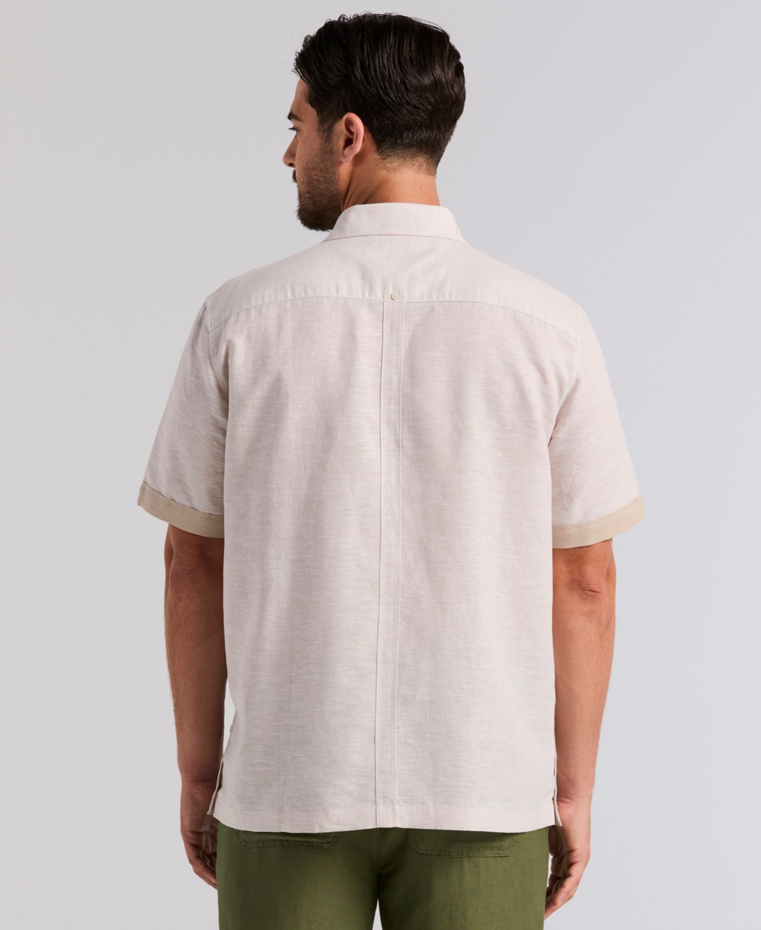 Men's Cross-Dyed Linen-Blend Short-Sleeve Pintucked Shirt