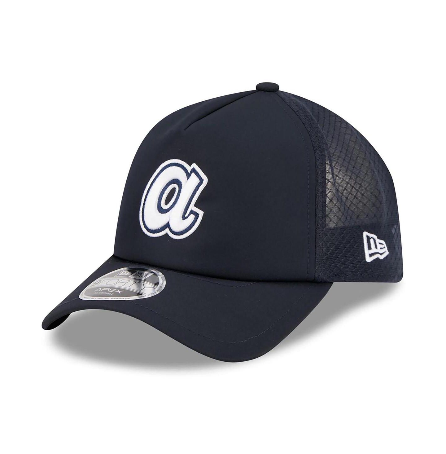 Мужская кепка New Era Navy Atlanta Braves 2026 Batting Practice Alternate Apex 9FORTY Adjustable Hat — фото 1