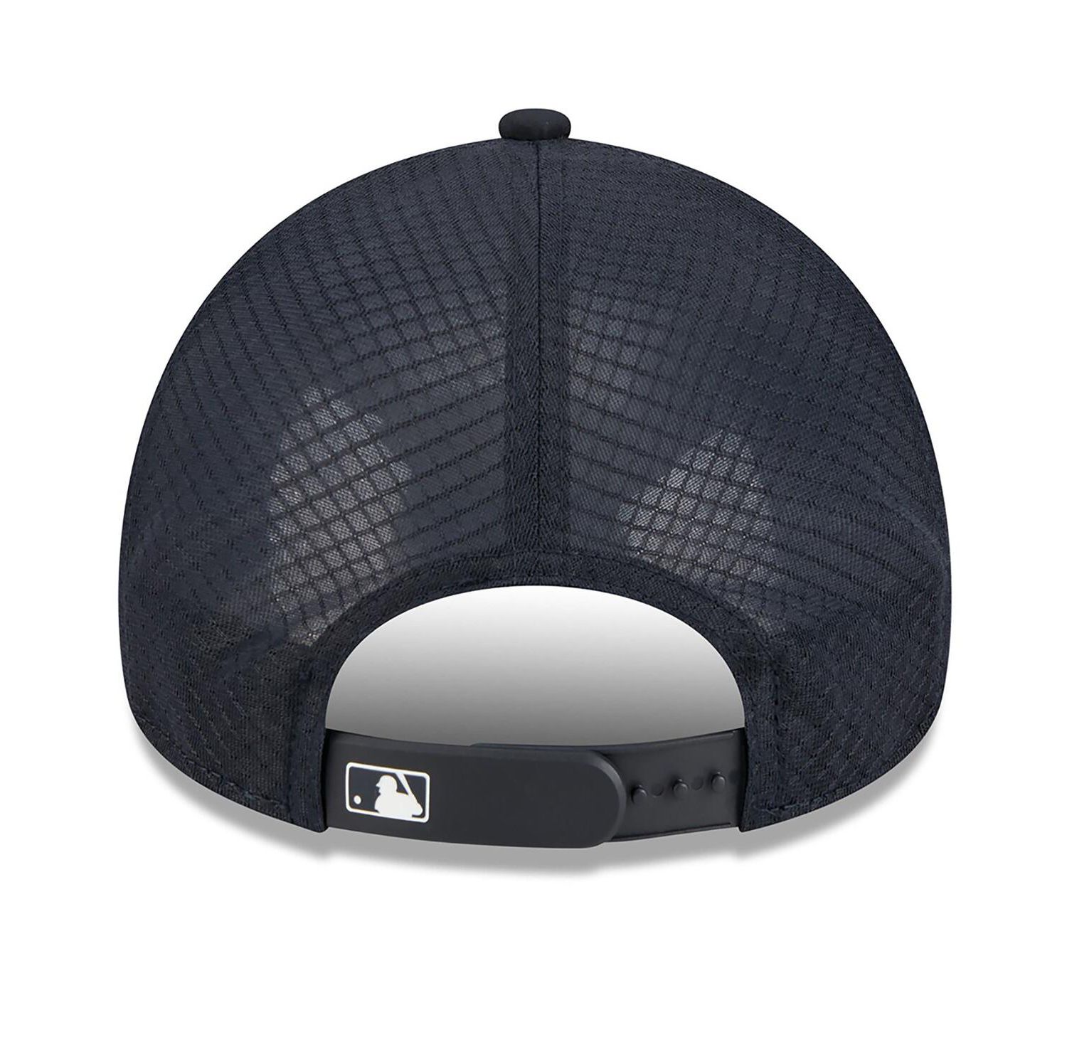 Men's Navy Atlanta Braves 2026 Batting Practice Alternate Apex 9FORTY Adjustable Hat