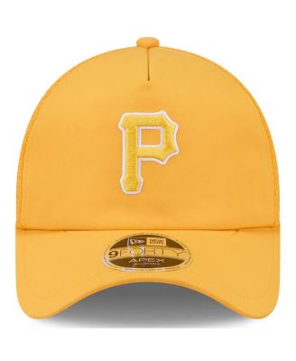 Men's Gold Pittsburgh Pirates 2026 Batting Practice Apex 9FORTY Adjustable Trucker Hat
