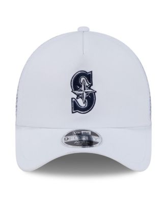 Men's White Seattle Mariners 2026 Batting Practice Apex 9FORTY Adjustable Trucker Hat