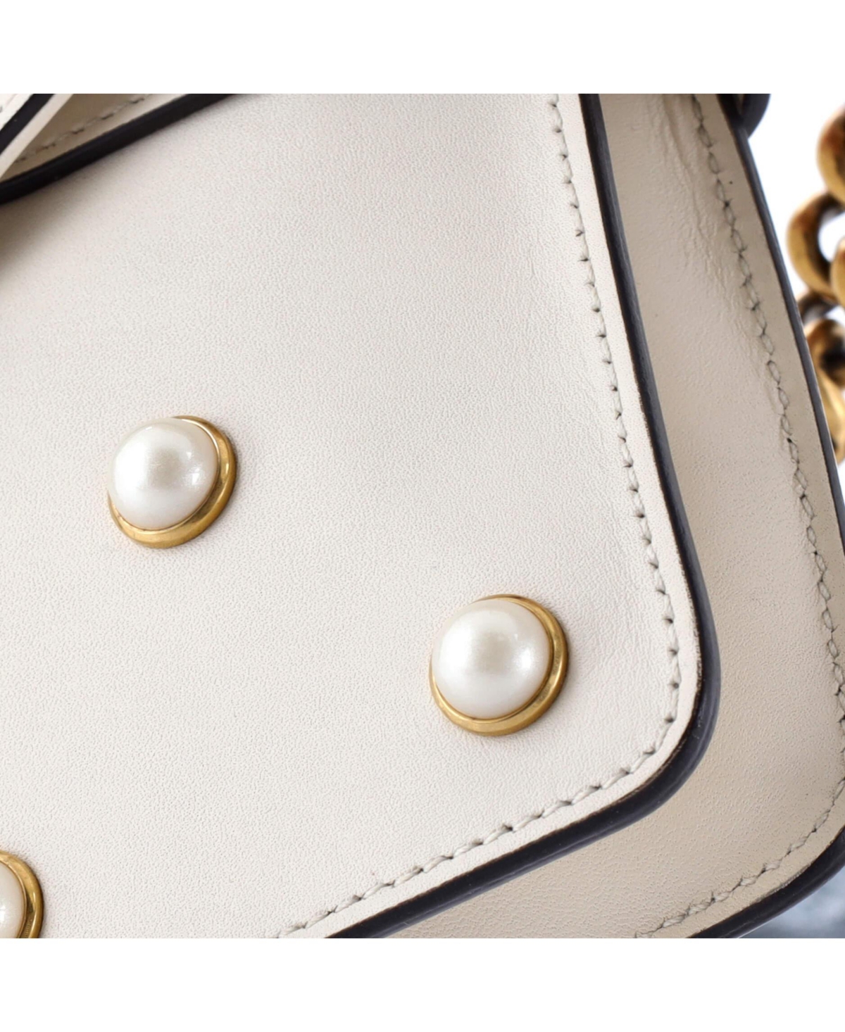 Pre-Owned Gucci Mini Broadway Pearly Bee Shoulder Bag Embellished Leather