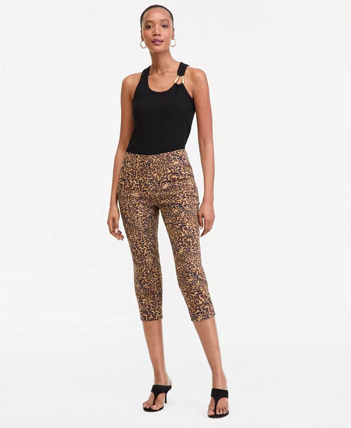 Women's Printed Pull-On Capri Pants - thumbnail 10