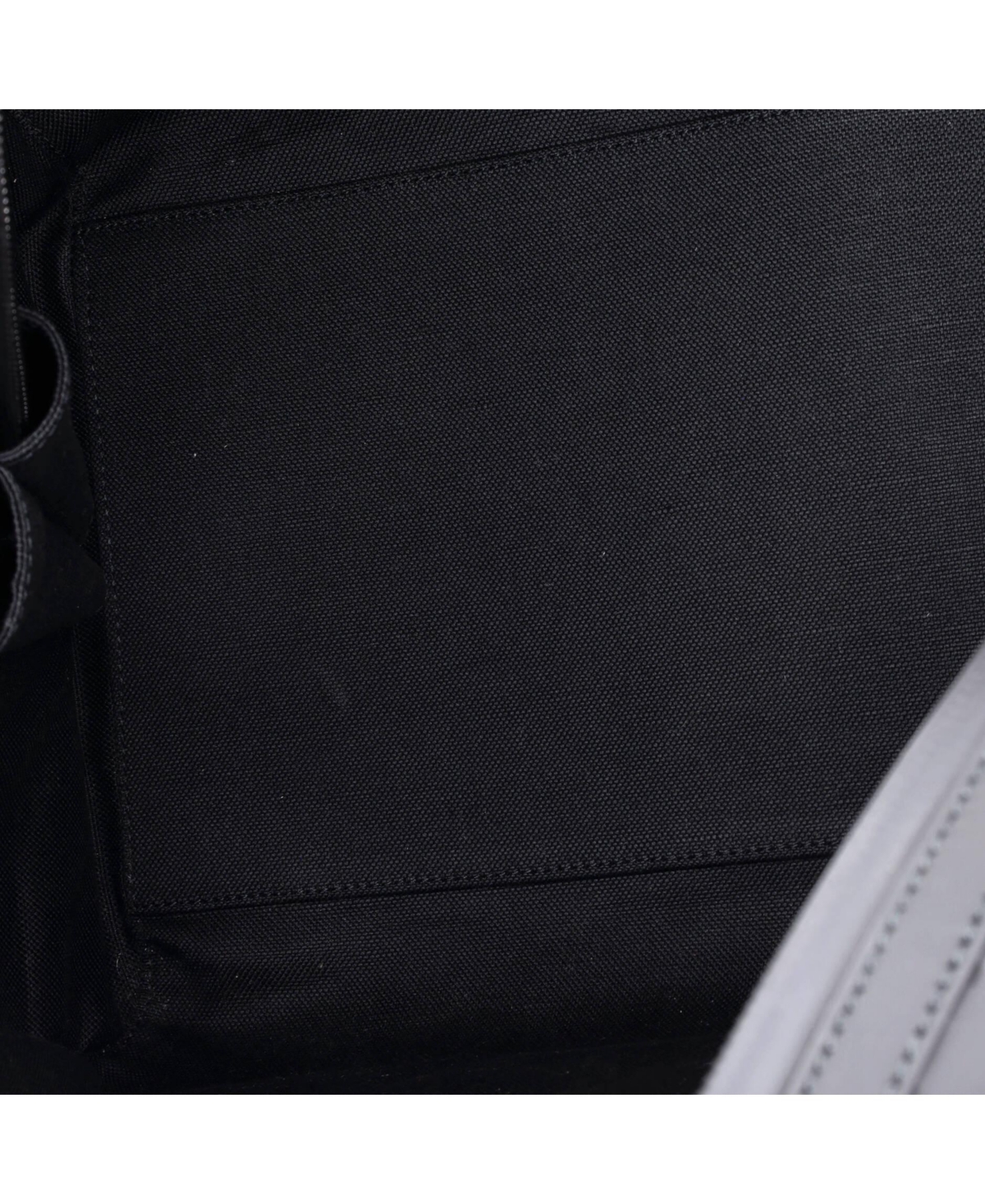 Pre-Owned Gucci Medium Convertible Duffle Bag Gg Rubber Effect Leather