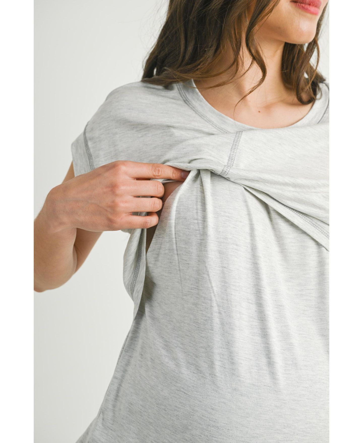 Женская футболка Hello Miz Maternity T-Shirt Relaxed Fit Short Sleeve Layered Nursing-Friendly, цвет: Серый — фото 5