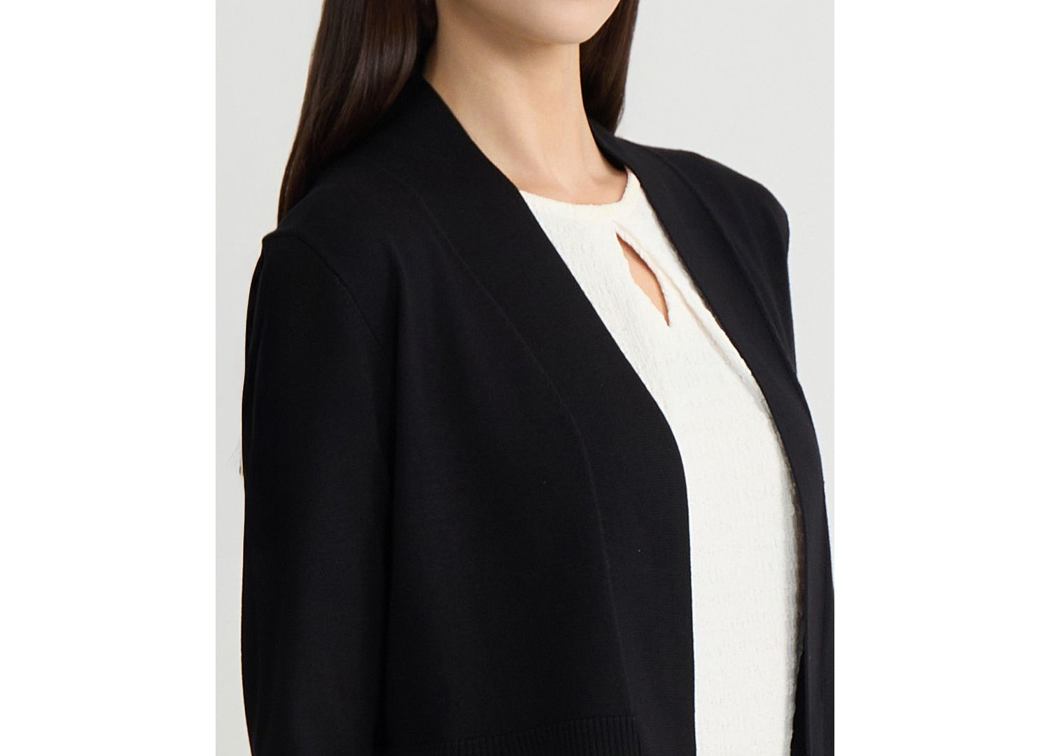 Women's Cropped Kissing Front Shrug