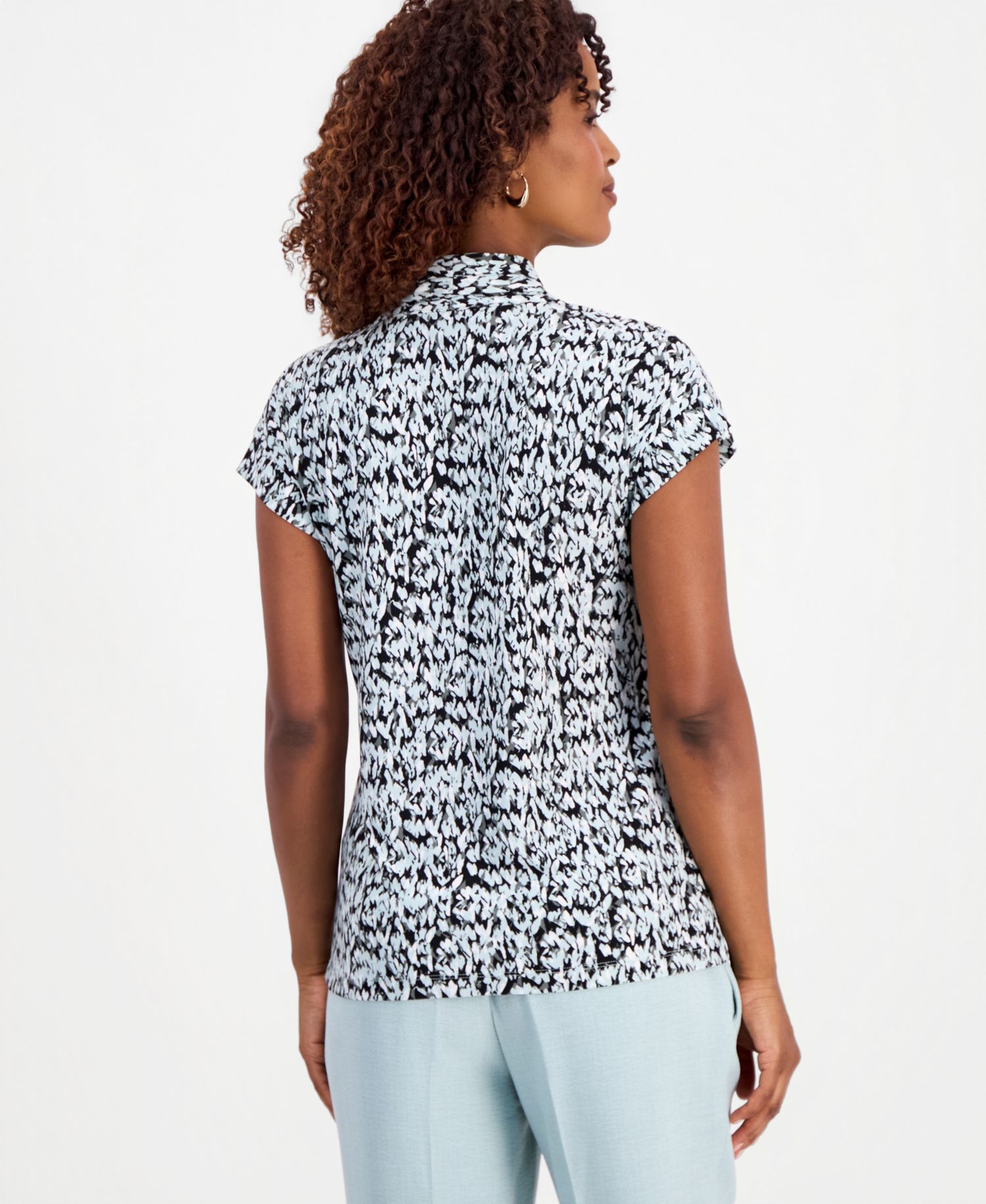 Women's Printed V-Neck Knit Top