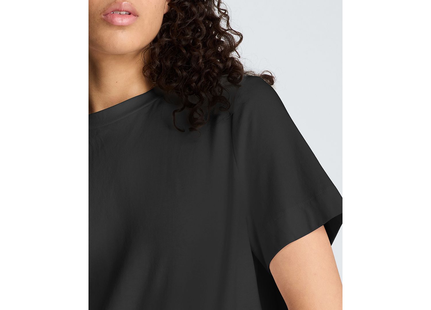 Women's Short-Sleeve High-Low Pleated Back T-Shirt