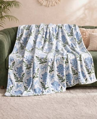 Fashion Forward Oversized Plush Throw, 60" x 90"