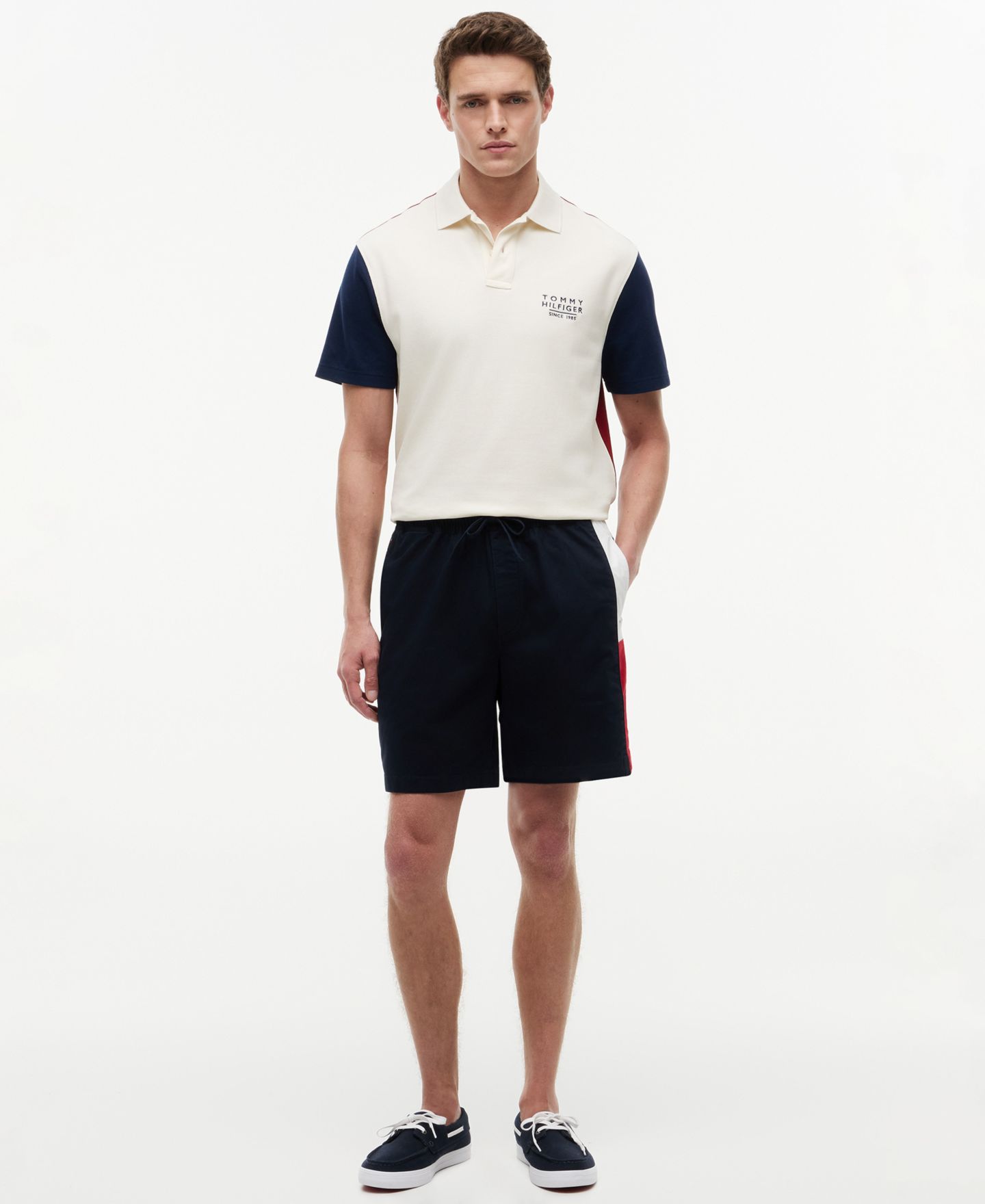 Мужские шорты Tommy Hilfiger 8" Regular-Fit TH Flag Stripe, цвет: Пустынный небесно-голубой — фото 4