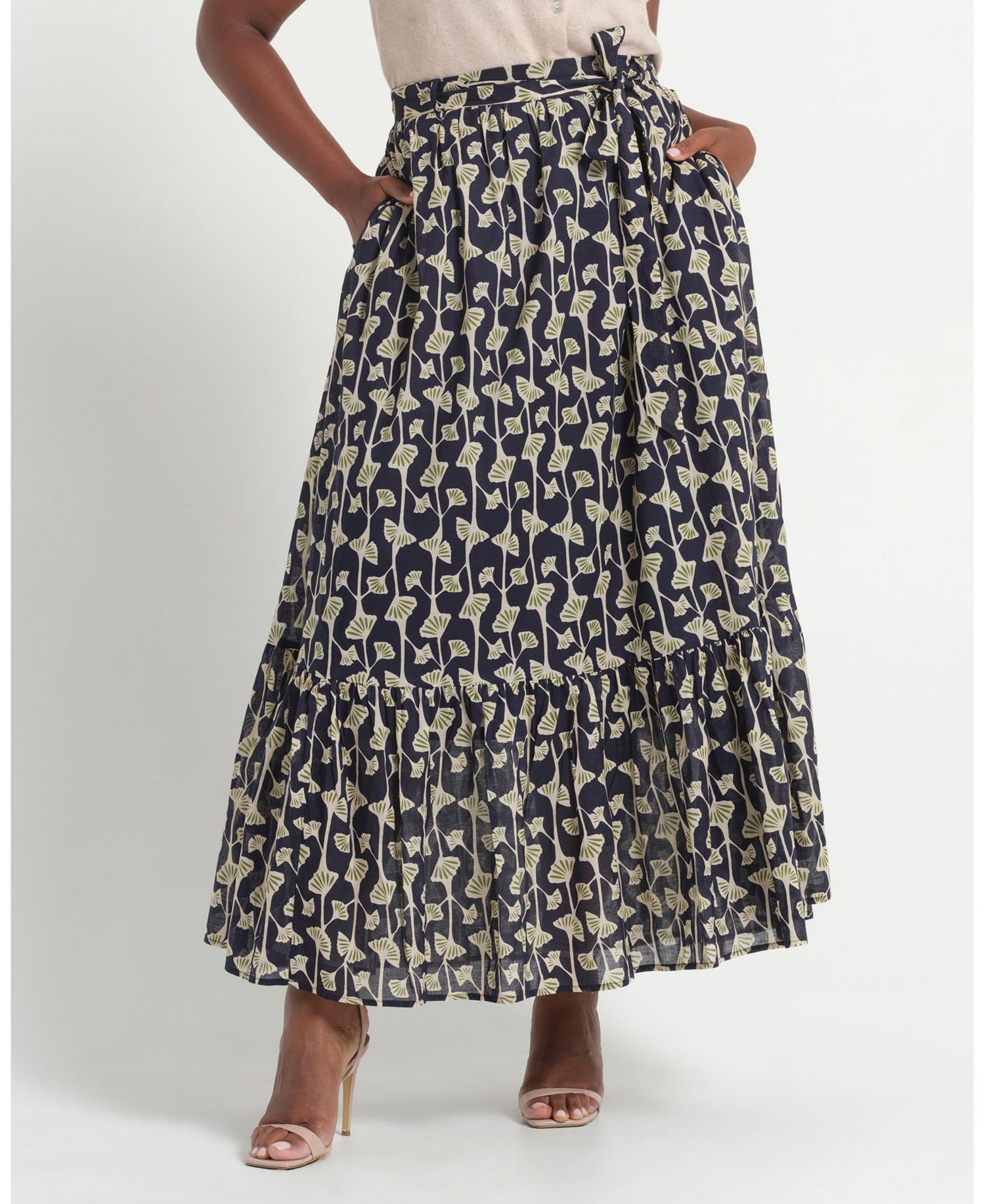 Plus size Sea Lily Print Tiered A-Line Midi Skirt