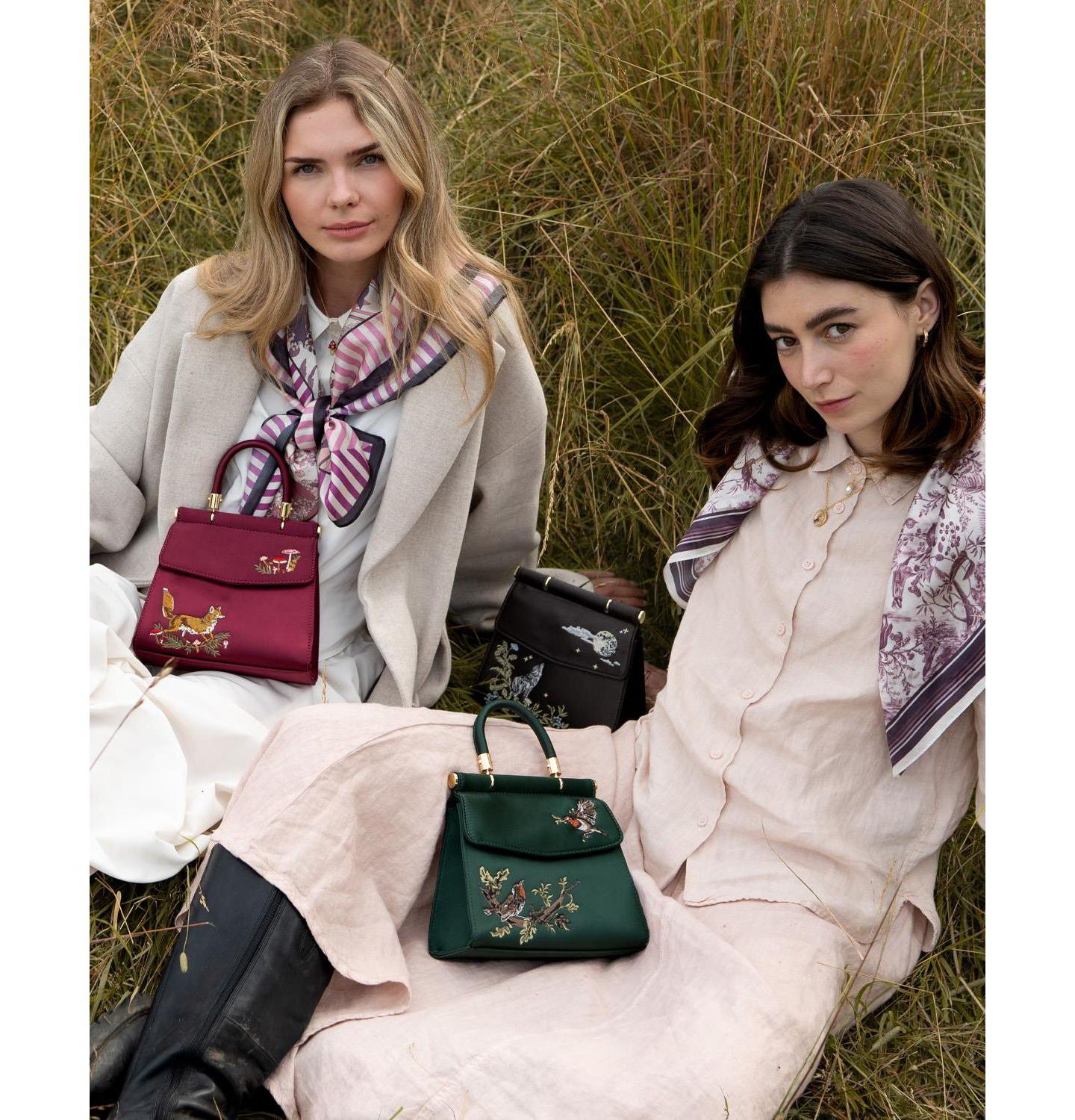 Женская сумка Fable England Fox and Mushroom Embroidered Satin Tote, цвет: Красный — фото 2